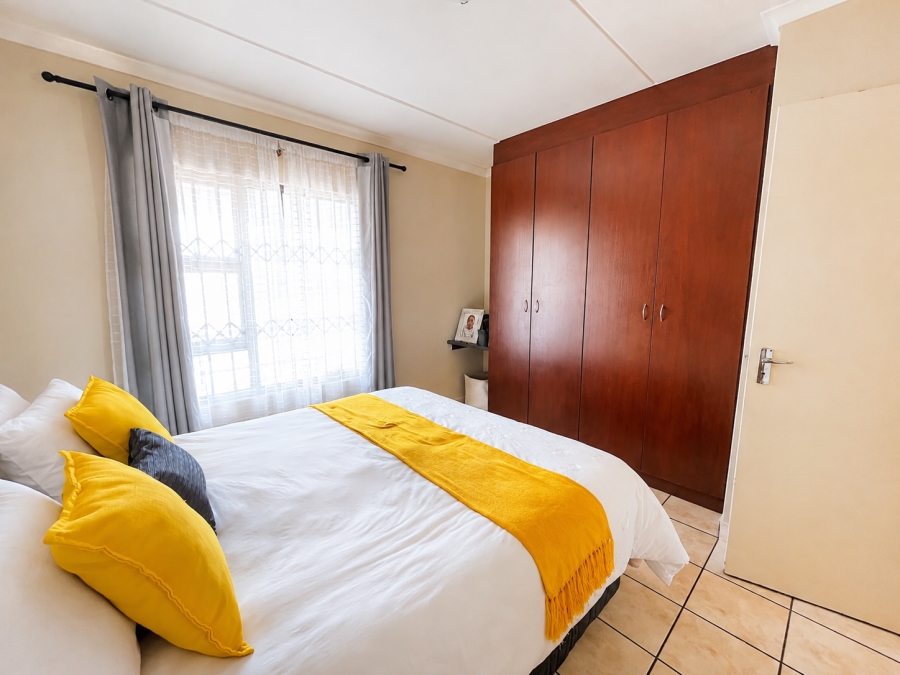 To Let 2 Bedroom Property for Rent in Burgundy Estate Western Cape